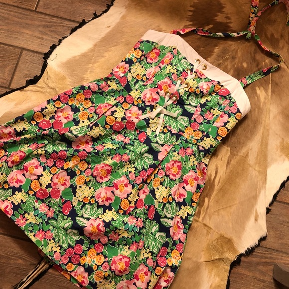 Lilly Pulitzer Dresses & Skirts - Lilly size 14 dress.